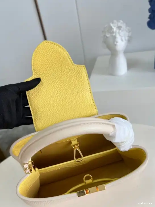 WIS CAPUCINES LOUIS VUITTON BB 0616